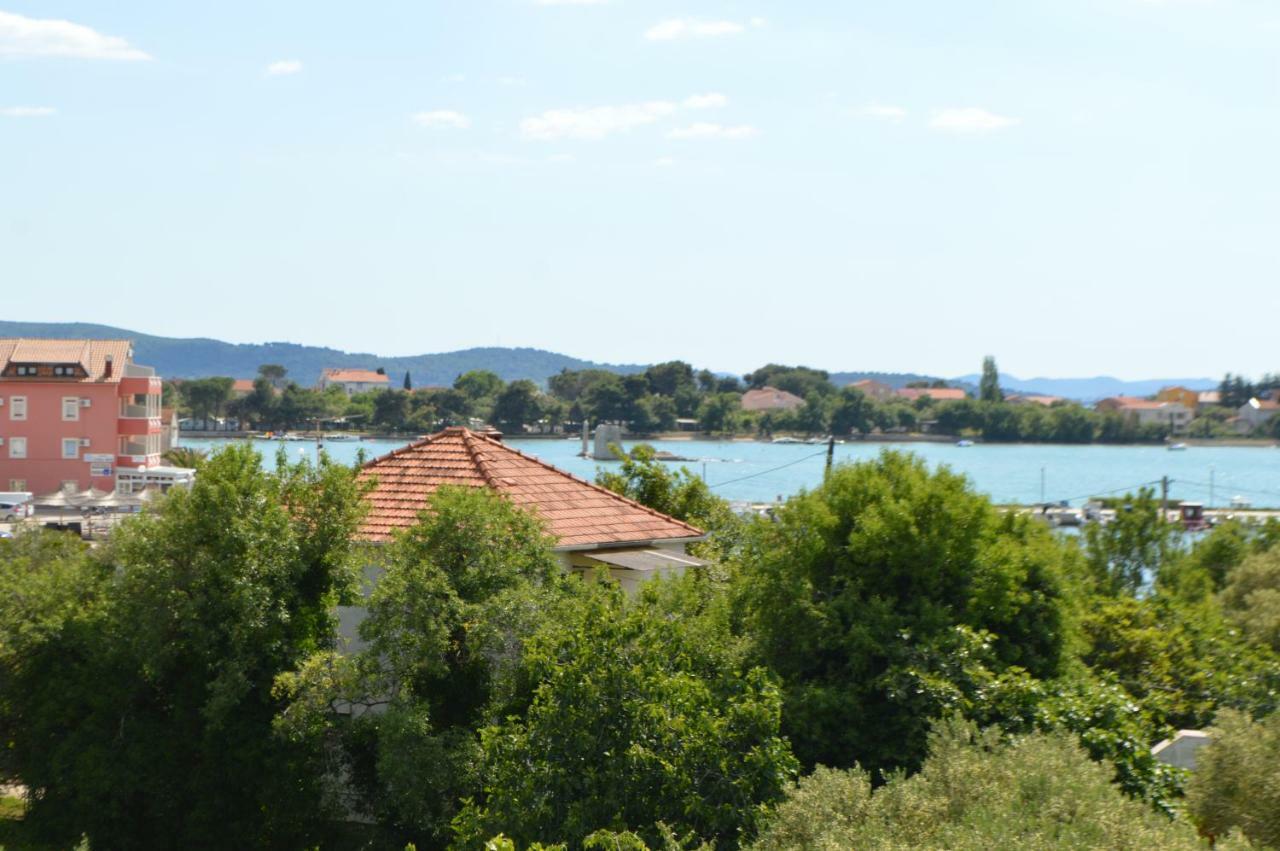 Apartmani Mila Sukošan Exterior foto