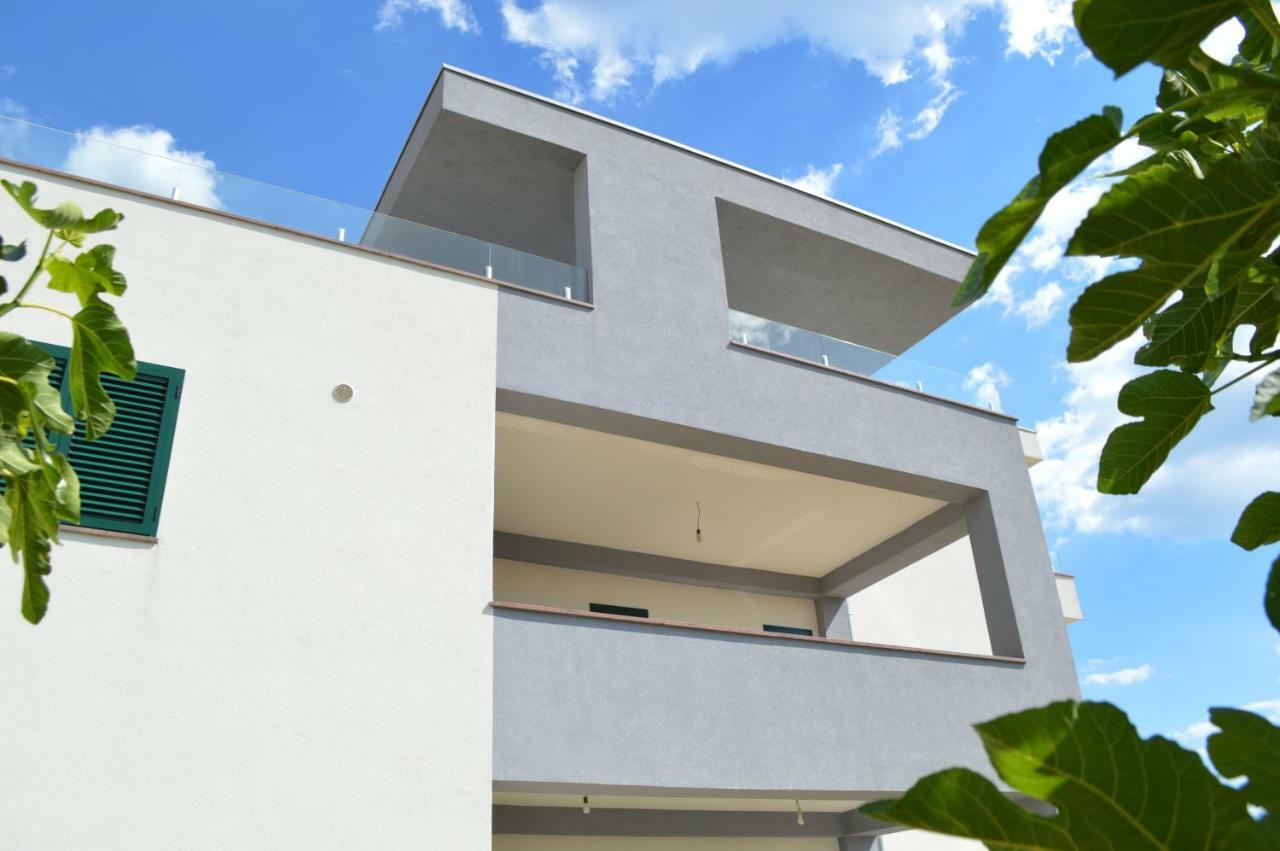 Apartmani Mila Sukošan Exterior foto